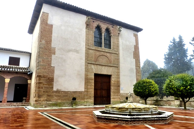 Fachada mudejar Convento Santa Clara Astudillo, Palencia