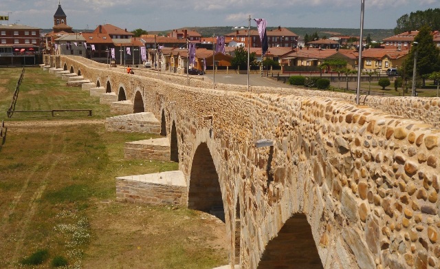 pueblos con encanto - Puente del Paso Honroso Hospital de Orbigo - Destino Castilla y León