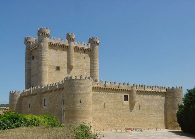 Ruta de los Castillos - Fuensaldaña - Destino Castilla y León