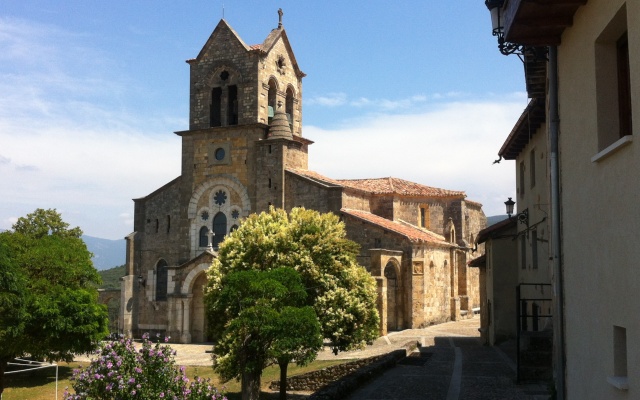 Iglesia de san Vicente de Frías - Destino Castilla y León