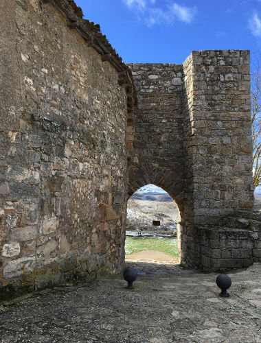 Arco árabe de la muralla - Destino Castilla y León