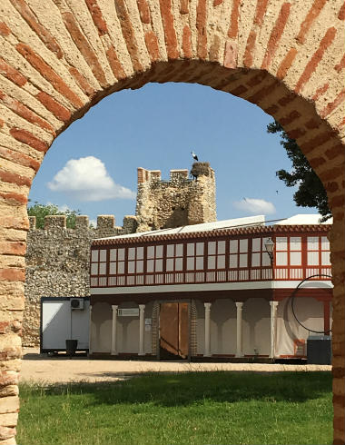 Patio trasero del Casón del Caballero - Destino Castilla y León