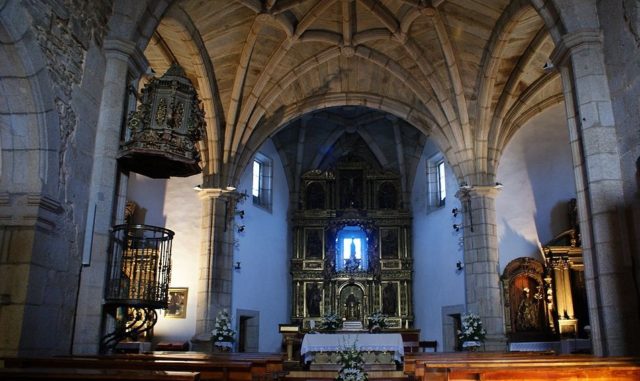 Interior de la Iglesia de Santa María del Azogue - Imagen de Románico Zamora