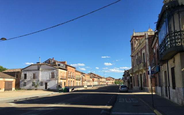 Calle principal de Rueda - Destino Castilla y León