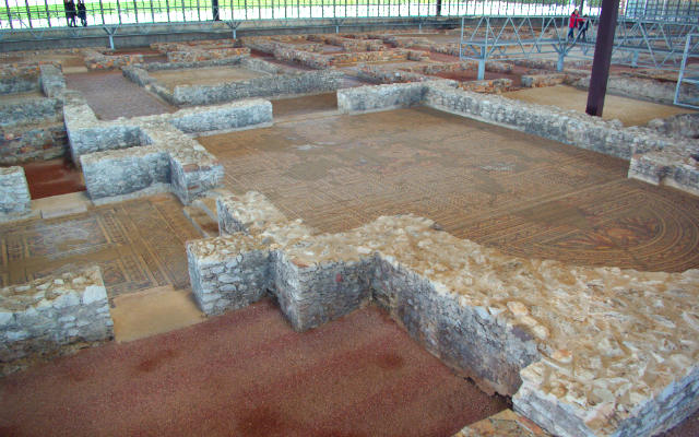 Villa romana de Almenara y Puras - Imagen de Wikipedia