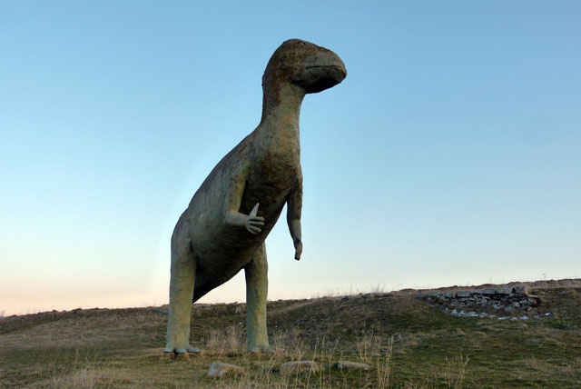 Réplica de Dinosaurio en Garray
