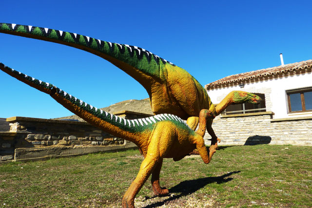 reproducción dinosaurios aula paleontológica Villar del Río
