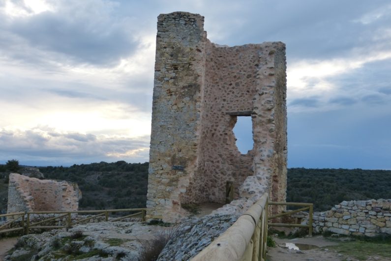 Ruinas de una torre defensiva del castillo de Calatañazor