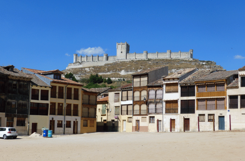 Plaza del Viejo Coso de Peñafiel - Destino Castilla y León