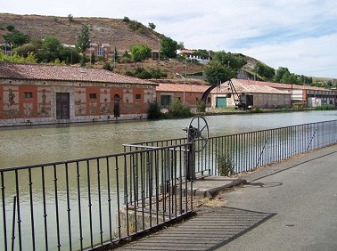 Dársena del Canal de Castilla en Valladolid - Destino Castilla y León