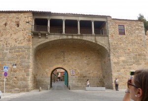Fachada sur de la muralla de Ávila - Destino Castilla y León