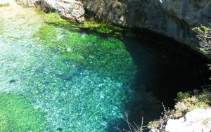 El Pozo Azul, una de las pozas más impresionantes en Covanera - Imagen de