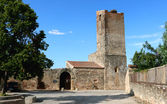 Ruinas de la Iglesia de Santa María de Pedraza - Destino Castilla y León