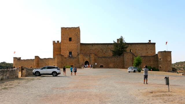 Explanada del Castillo de Pedraza - Destino Castilla y León