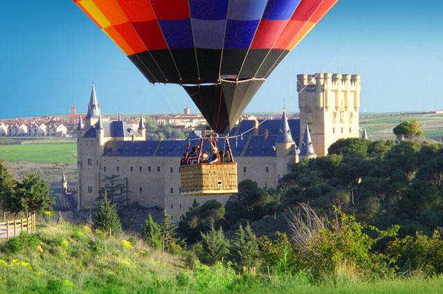 Paseo en globo Segovia_Fuente de la imagen_waallytours