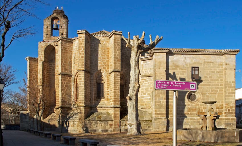 Iglesia de La Asunción de Nuestra Señora del Barco de Ávila_Fuente: ViveGredos