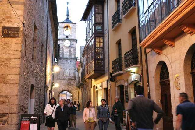 Calle del Reloj de Ponferrada - Destino Castilla y León