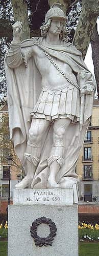Imagen idealizada de Wamba en la Plaza de Oriente de Madrid - Imagen de Wikipedia