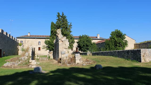 Restos del antiguo Monasterio de Matallana - Destino Castilla y León