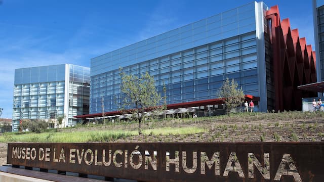 Vista exterior del Museo de la Evolución Humana de Burgos - Imagen de la Fundación Atapuerca