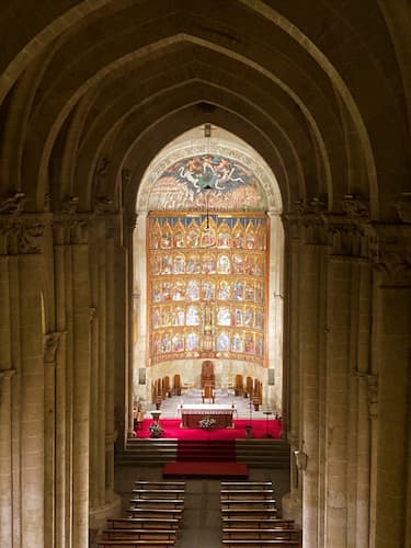 Interior de la catedral vieja de Salamanca - Destino Castilla y León