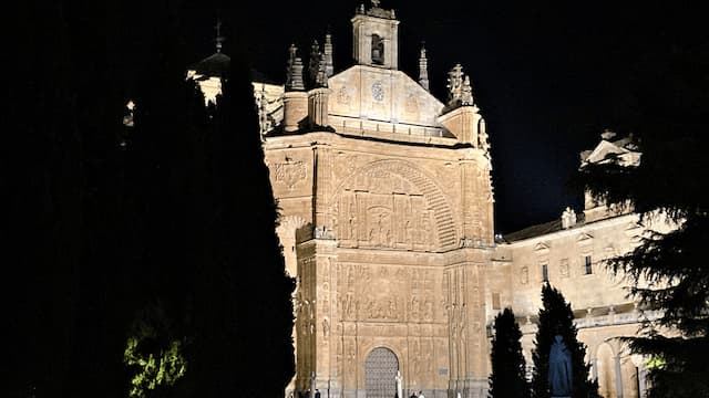 Fachada del convento de San Esteban - Destino Castilla y León