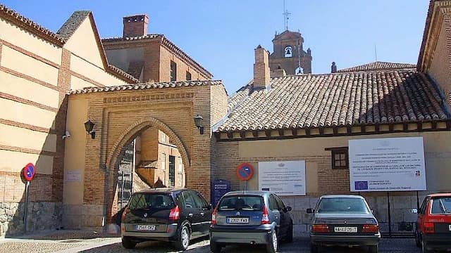 Entrada al Convento de Santa Clara - Imagen de Zarateman