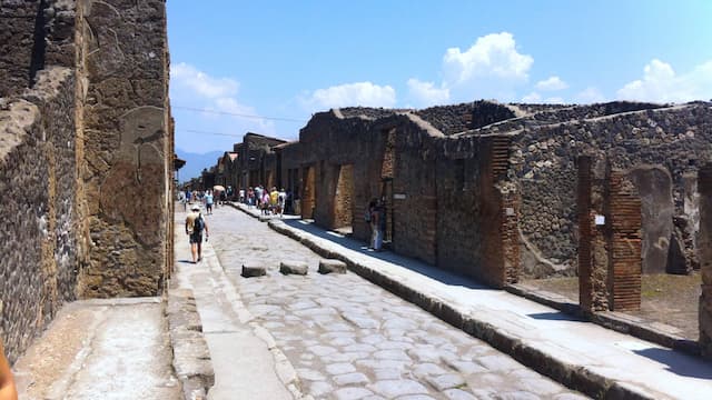 Caminando por Pompeia - Destino y Sabor