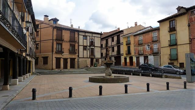 Plaza de Santo Domingo - Destino Castilla y León