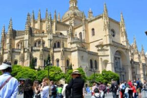 Viajar en grupo por Segovia