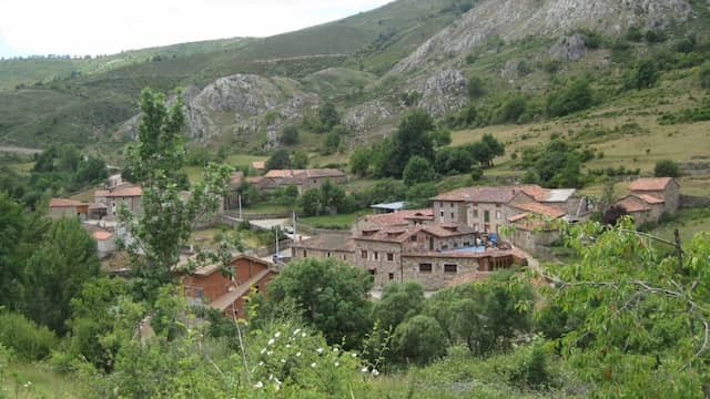 Vista panorámica de Valdehuesa - Imagen de Senderismo Castilla y León