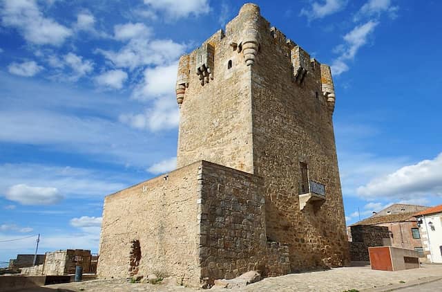Castillo de Sobradillo - Imagen de CastillosNet