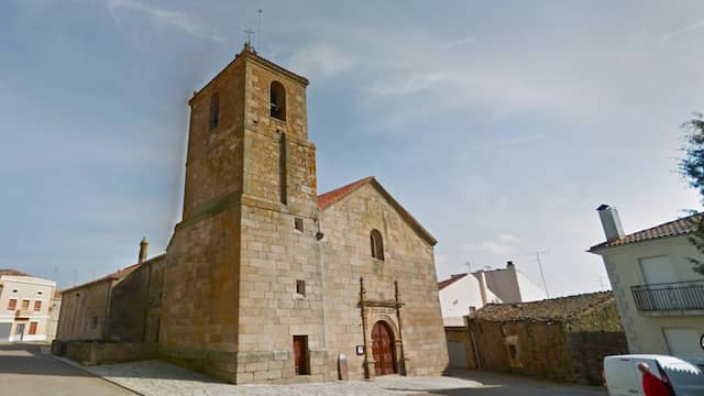 Iglesia de Santiago de Sobradillo - Destino Castilla y León