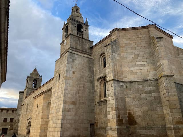 Iglesia de San Felices de los Gallegos - Destino Castilla y León