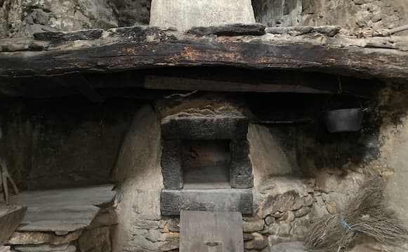Interior del horno comunal que se conserva - Destino Castilla y León