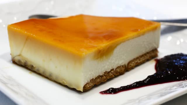 Tarta de queso acompañada de mermelada de mora – La mesa del Conde gastroblog
