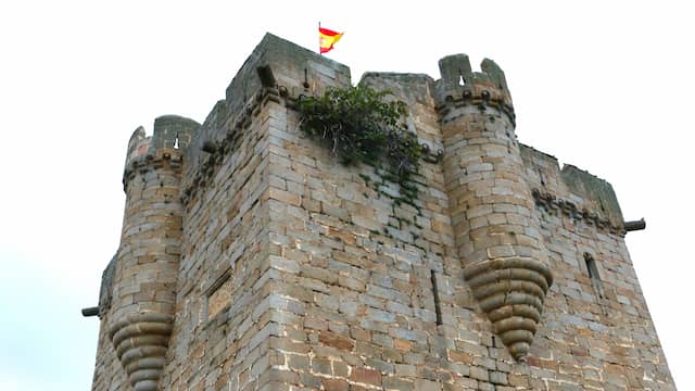 Torreón del castillo de San Felices de los Gallegos - Destino Castilla y León