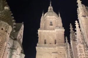 Experiencia Ieronumus, Visita nocturna a las Catedrales de Salamanca - Destino Castilla y León