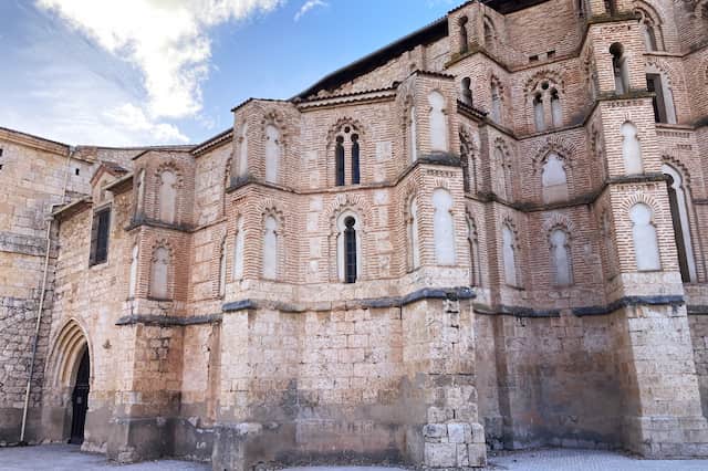Ábside mudéjar del convento de San Pablo de Peñafiel - Destino Castilla y León
