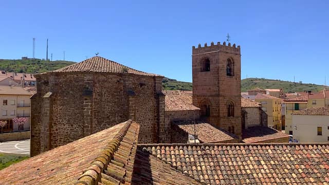 Iglesia de San Miguel desde las torres del Palacio de los Castejón - Destino Castilla y León
