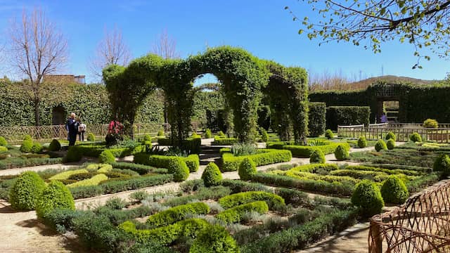 Jardín español renacentista del Palacio de los Castejón - Destino Castilla y León