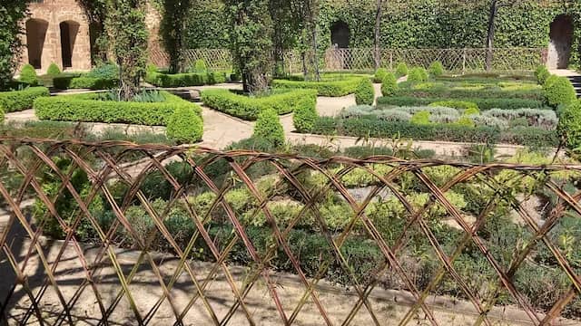 Valla vegetal en el jardín renacentista - Destino Castilla y León