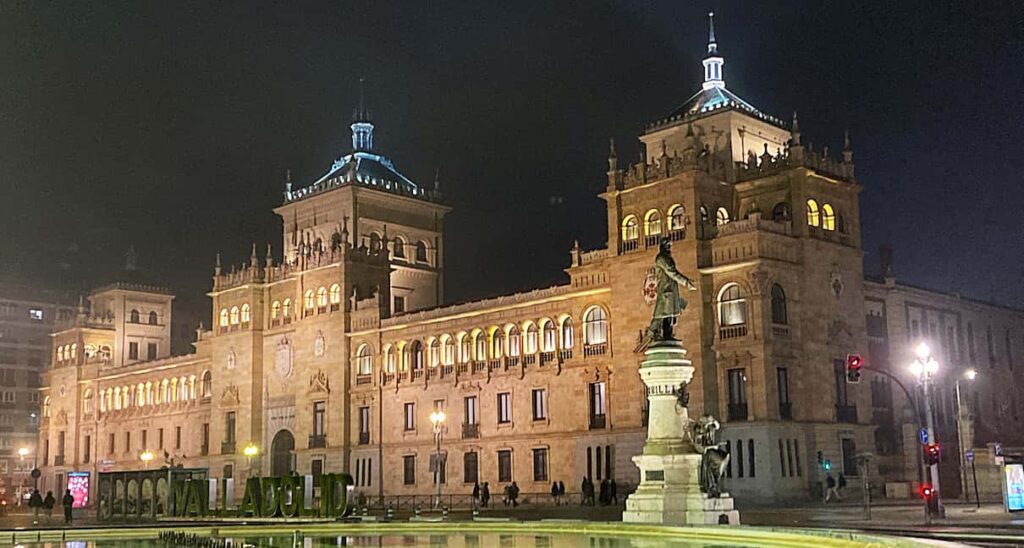 Ruta nocturna por Valladolid - Destino Castilla y León