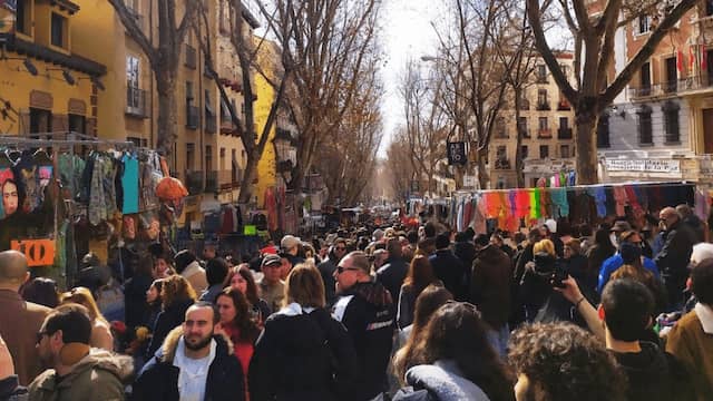 El Rastro, un mercadillo popular de Madrid - Imagen de El Estornudo