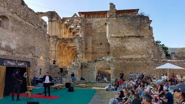 Espectáculo de música mágica en festival del 2023