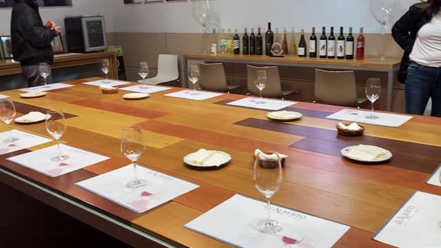 Sala de catas en el centro de recepción de visitantes - Destino Castilla y León