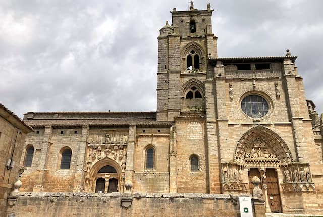 Iglesia Colegiata de Santa María la Real - Destino Castilla y León