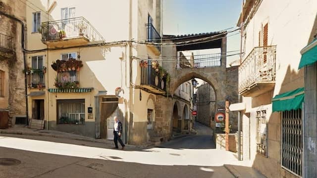 Arco de Requejo en Fermoselle - Destino Castilla y León