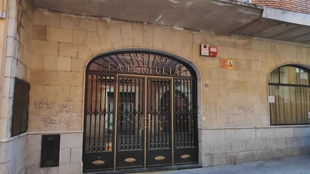 Entrada al Casino La Tertulia de Ponferrada - Imagen de google
