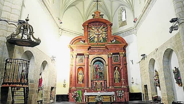 Interior de la iglesia de Santovenia de Pisuerga - Imagen